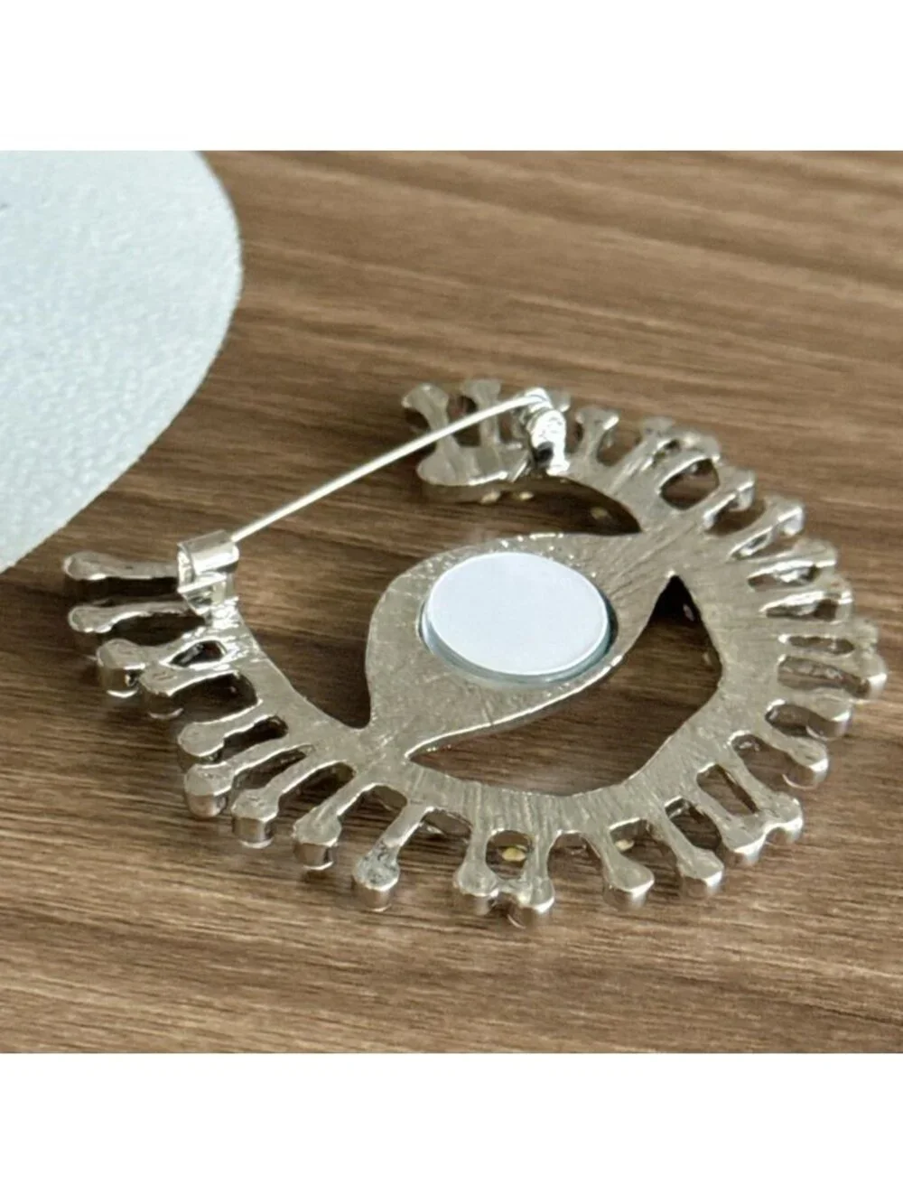 Silver Eye Brooch  Q599